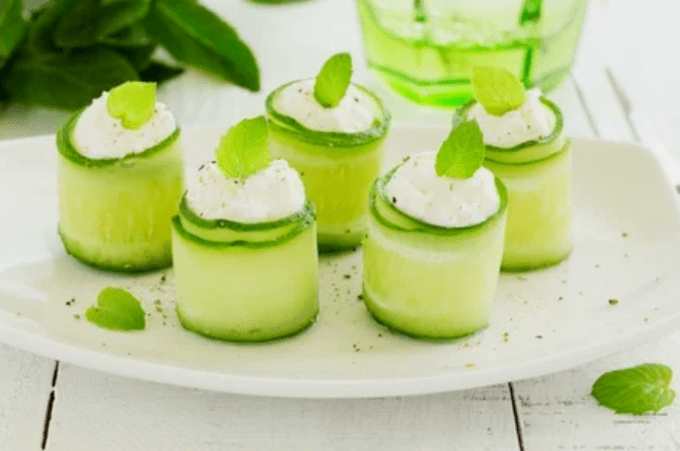 Rollos de pepino en la fase de ataque